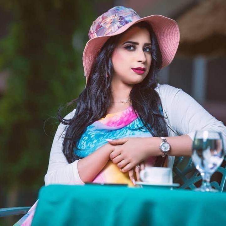 المذيعة أروى خوجلي