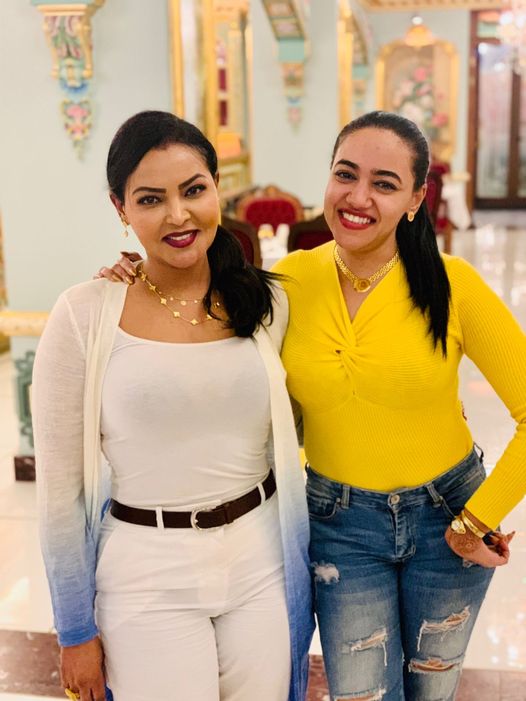 شاهد بالصورة.. النجمتان جدية عثمان ورفيدة ياسين تشعلان مواقع التواصل الاجتماعي بملابس مثيرة والأولى توصي: (أبقوا عشرة على الوصية) 11 جدية ورفيدة