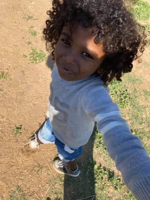 السفير الإلماني يزور الطفل الذي تم فصله من الاكاديمية بسبب عقدي 10 FGwsclWXsAUXymr 1