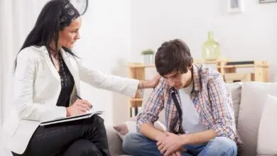 استشارة شاب