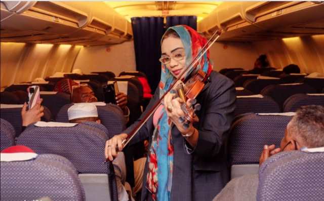 تاركو للطيران تحتفل بعيد الاستقلال في السماء بطريقة غير مألوفة 12 سارة محمد