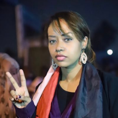 شاعرة الثورة مروة بابكر تحصل على مِنحة دراسية من منظمة عالمية 10 مروة بابكر