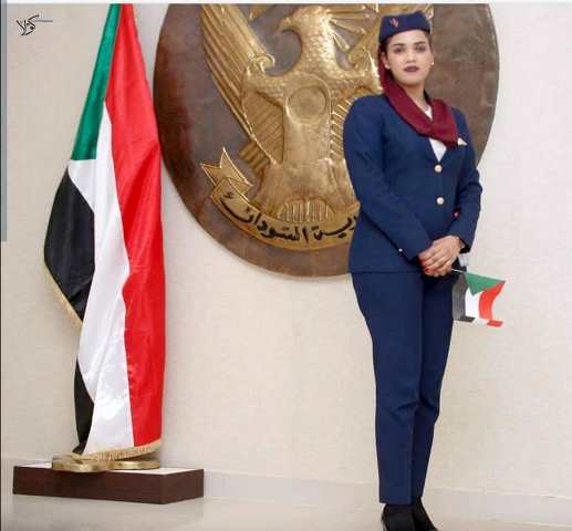 المضيفة الجوية معزة خليفة.. الطائرات قاسم مشترك بين طفولتها وشبابها 10 معزة خليفة