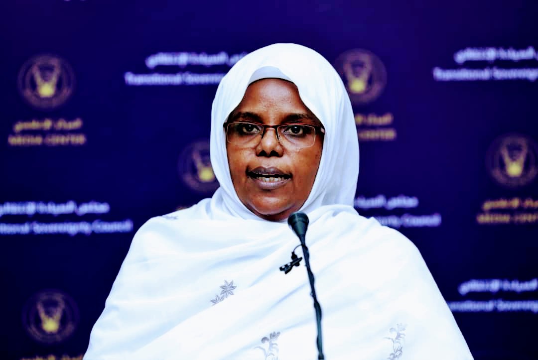 د. سلمى تتعهد برعاية برامج الشباب والتعايش السلمي بولاية الجزيرة 10 IMG 20211123 WA01932