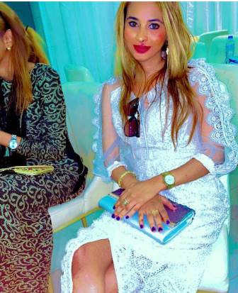 شاهد بالصورة: بفستان مثير وعاري إعلامية سودانية تشعل منصات التواصل 1 سماحة صلاح