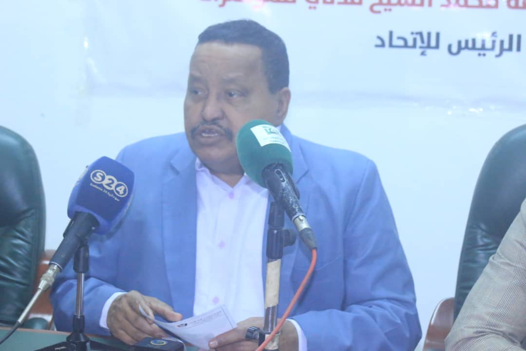 طه فكي رئيس الاتحاد العام للكرة .. تعاوننا بلا حدود مع الهلال والمريخ لتشريف الكرة السودانية 10 طه فكي