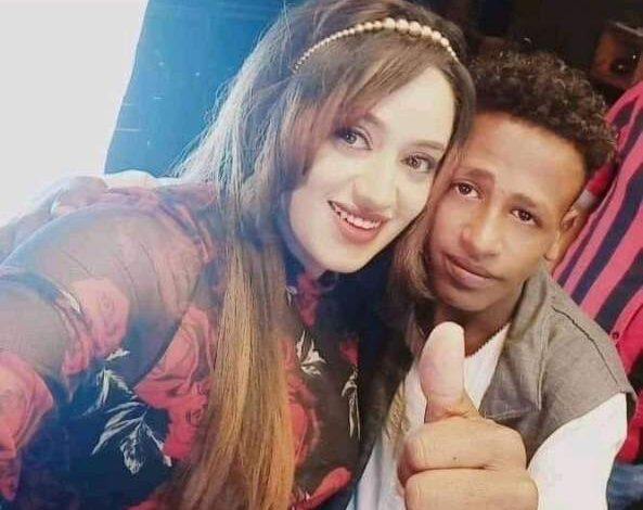 سيلفي المودل "آية آفرو" والتصاقها مع رشدي الجلابي يحصد آلاف التعليقات على منصات التواصل 1 رشدي اية