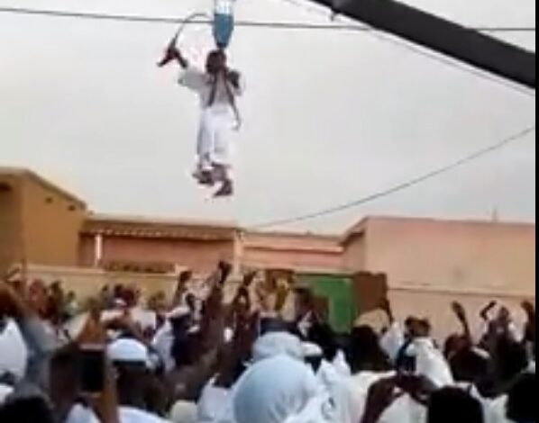 شاهد بالفيديو: عريس سوداني يحلق بونش في السماء يدهش معازيمه في الأرض ويشعل منصات التواصل 1 عريس سوداني