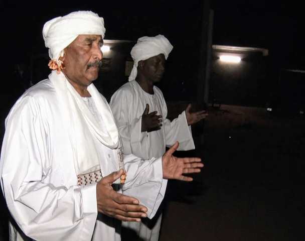 البرهان يعزي رئيس المجلس الرئاسي الليبي في ضحايا الفيضانات 10 البرهان فاتحة