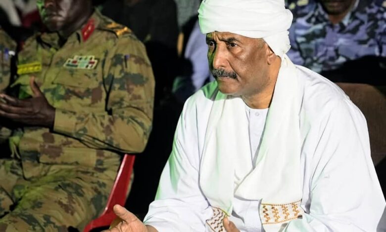 البرهان يعود من الإمارات بعد تقديم واجب العزاء في وفاة الشيخ خليفة 1 البرهان فاتحة2