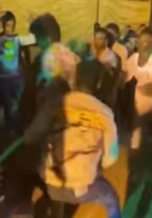 شاهد بالفيديو: رقصة "علي بلدو" الجديدة والغريبة تثير ضجة بالسوشيال ميديا 1 الحقني