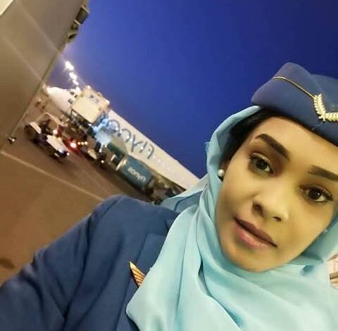 إيناس تاج الدين.. "المضيفة الأستاذة" 1 ايناس تاج الدين