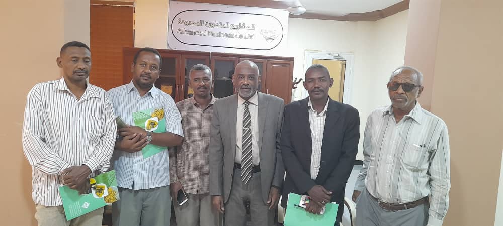 شاهد بالصور: شركة الفاخر تشرع في حلول جذرية لمشكلة مياه الوداي الأخضر 11 الفاخر 1