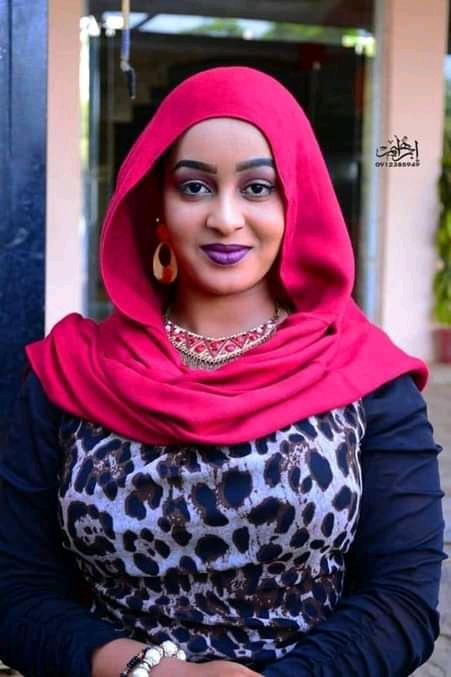 المذيعة حنان عثمان