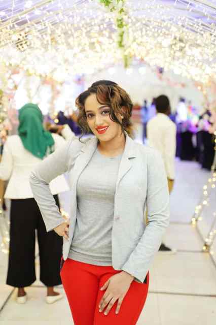 شاهد بالفيديو.. المودل آية أفرو تعود لإثارة الجدل على مواقع التواصل بفاصل من الرقص داخل سيارتها على أنغام (ساكن جنبنا) 10 اية افرو