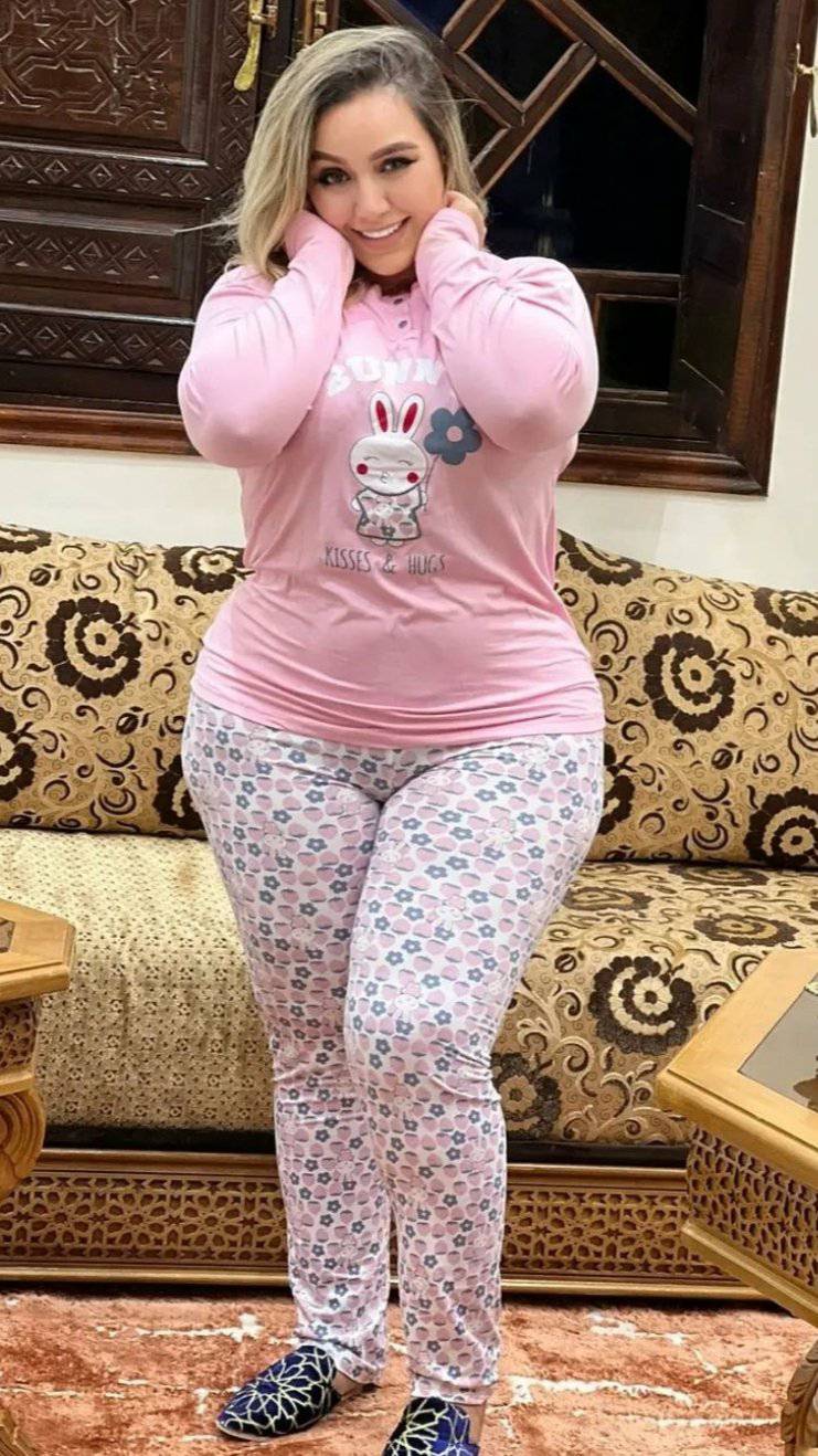 شاهد بالصورة.. شبيهة الفنانة هدى عربي تواصل تألقها واشعالها للسوشيال ميديا ومواقع التواصل العربية 11 شبيهة هدى عربي المغربية