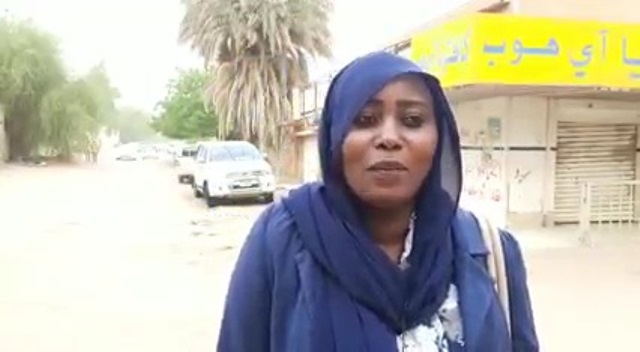 شاهد بالفيديو.. مواطنة سودانية تهدد بطرد "فولكر" من قبل النساء في حال عجز الرجال عن طرده 10 عواطف الرشيد