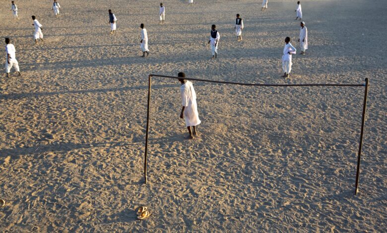 شغف السودانيين بكرة القدم.. شواهد تاريخية على سحر قديم 1 1220c0a3 bfef 4e53 97a8 f20226091b08