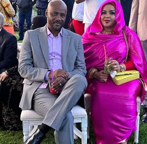 شاهد بالفيديو.. الفنان جمال فرفور يزور سيدة سودانية في منزلها ويغني لها بعد أن منعها المرض من حضور حفله بالدوحة وجمهور مواقع التواصل: (رسالة الفن وجبر الخواطر) 1 فرفور ندى