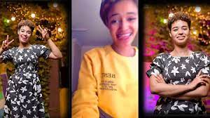 شاهد بالفيديو.. نجم السوشيال ميديا "حتة" ينبطح على الأرض من أجل نجمة تيك توك الحسناء "علويا" 1 نجمة تيك توك