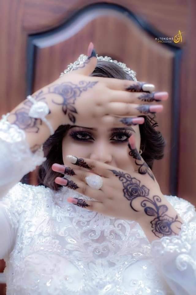 شاهد بالصور.. الإعلامية ونجمة السوشيال ميديا "أم رويس" تكمل مراسم زفافها وتظهر متألقة بفستان الزفاف وآلاف التهانئ تنهال عليها 12 اسراء عوض3