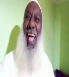 شاهد بالفيديو.. نشوب صراع محتدم بين المؤثر "صلاح سندالة" والناشط "عثمان ذو النون" واتهامات لاذعة ومسيئة متبادلة 10 سندالة ذو النون e1688930102869