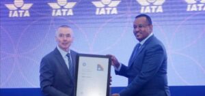 الاياتا تكرم شركة بدر للطيران بالدوحة 2 ابو شعيرة