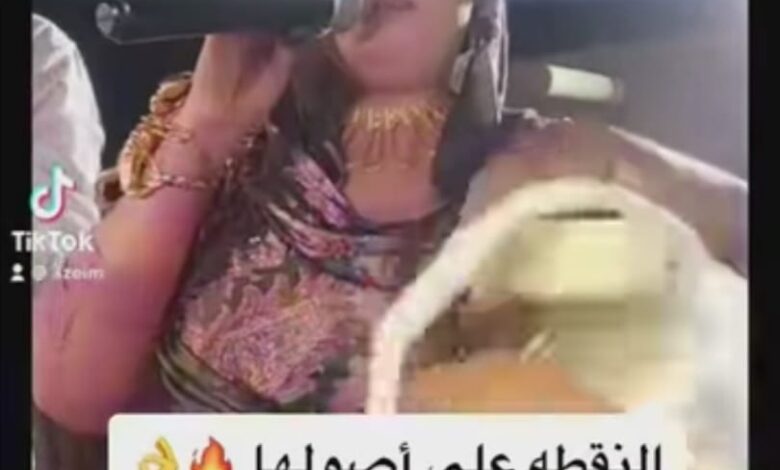 شاهد بالصورة والفيديو.. شبيهة الفنانة ندى القلعة تحمل "رزم" هائلة من أموال النقطة على رأسها خلال حفل غنائي ومتابعون: (دي النقطة على أصولها) 1 شبيهة ندى القلعة