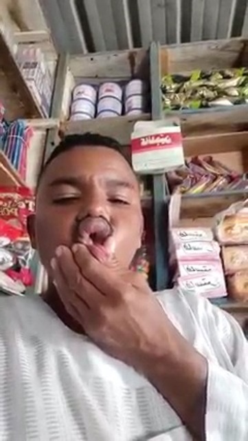 شاهد بالفيديو.. شاب سوداني يقلّد أصوات الحيوانات على نحو مدهش يحصد آلاف التعليقات 10 مقلد اصوات