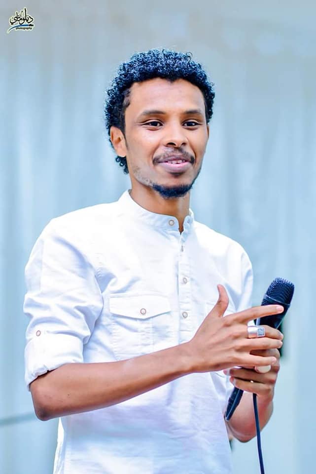 69587972 1271676456338813 8912357237154906112 n