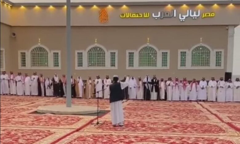 شاهد بالصورة والفيديو.. مغترب سوداني بالمملكة يشارك في مناسبة زواج أحد السعوديين ويعلن مساهمته في كشف المناسبة بمبلغ 310 مليون 1 سوداني في زواج سعودي