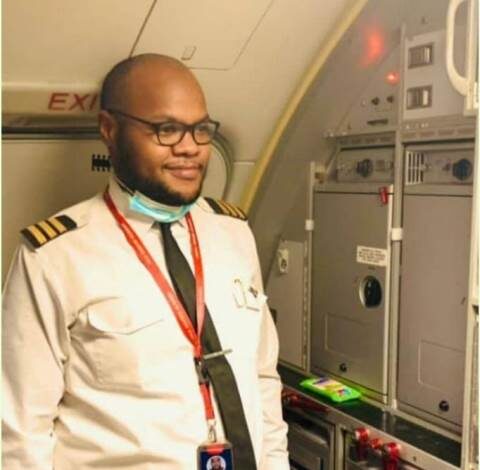 الكابتن طارق بابكر الصديق.. "سرِ الضحك في أول رحلة" 1 طارق بابكر