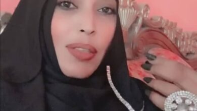 فنانة تهاجم القونات