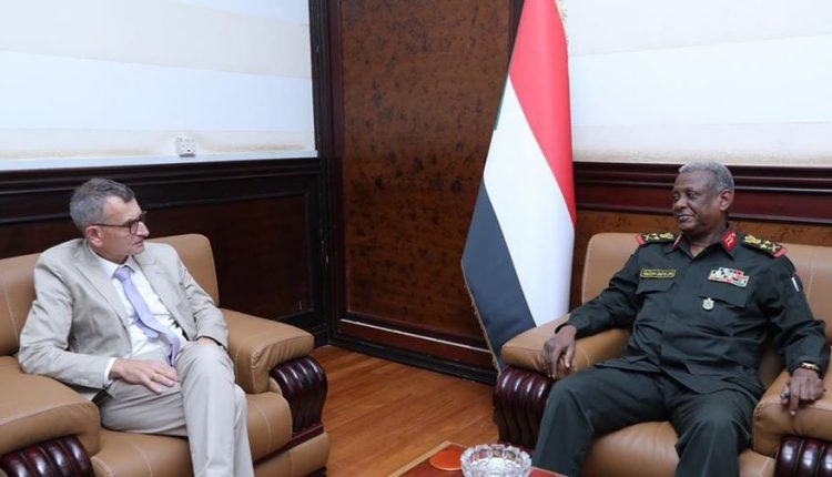 تفاصيل لقاء بين”ياسر العطا” و”فولكر” 1 فولكر ياسر العطا