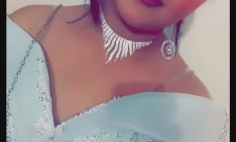 شاهد بالصورة والفيديو.. مودل سودانية تثير ضجة كبيرة بعد ظهورها وهي تستعرض جسمها بفستان فاضح 1 مودل