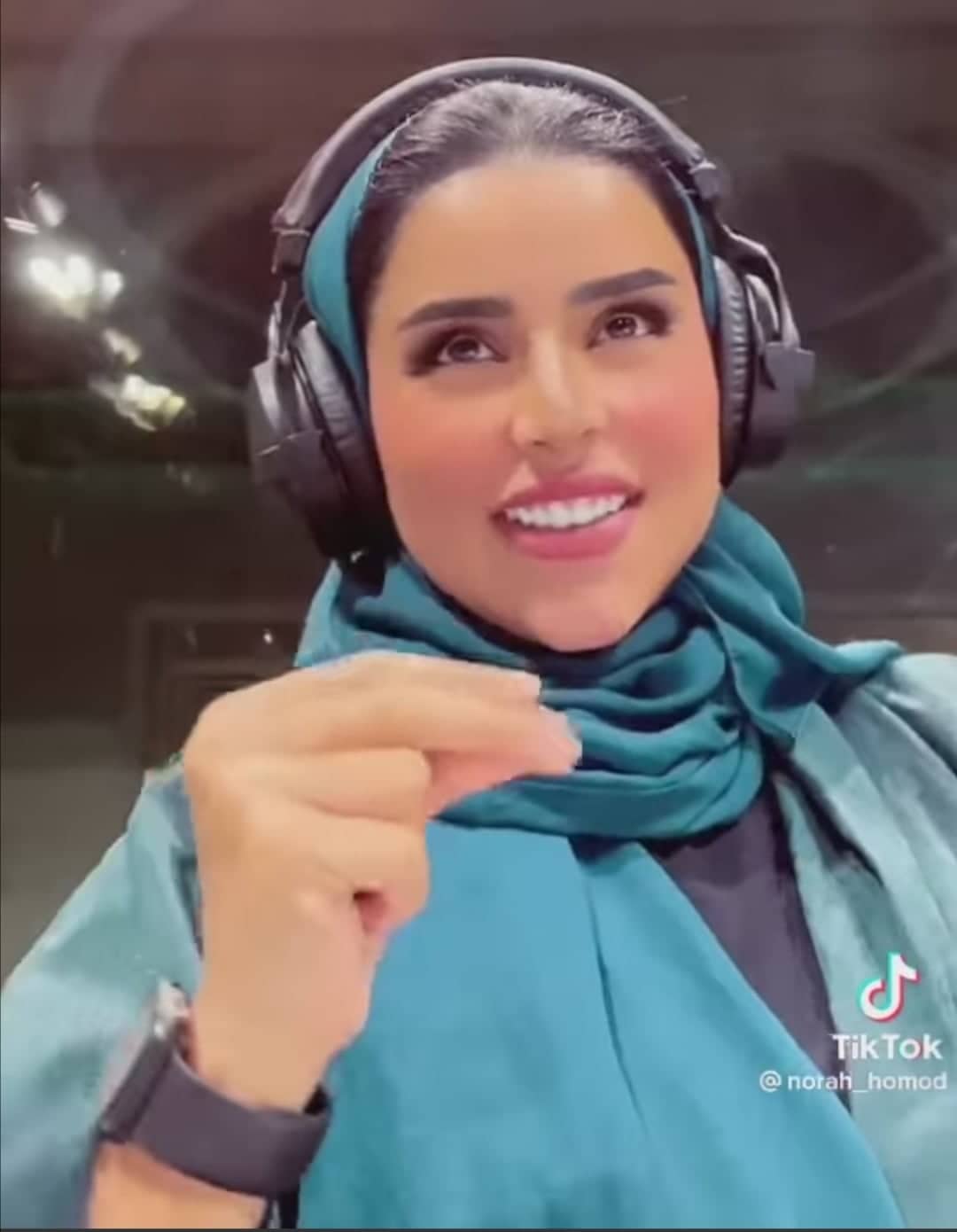المذيعة نوره حمود2