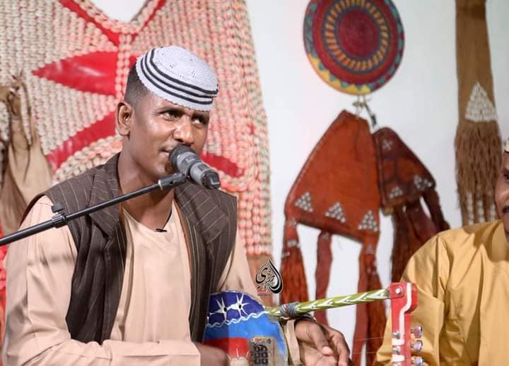 شاهد بالفيديو.. على أنغام أغنية (يا زول).. حسناء سودانية بالإمارات تتفاعل مع أغنيات فنان الربابة بلة ود الأشبة وترصد كواليس حفله الضجة بمدينة العين 10 بلة ود الاشبة