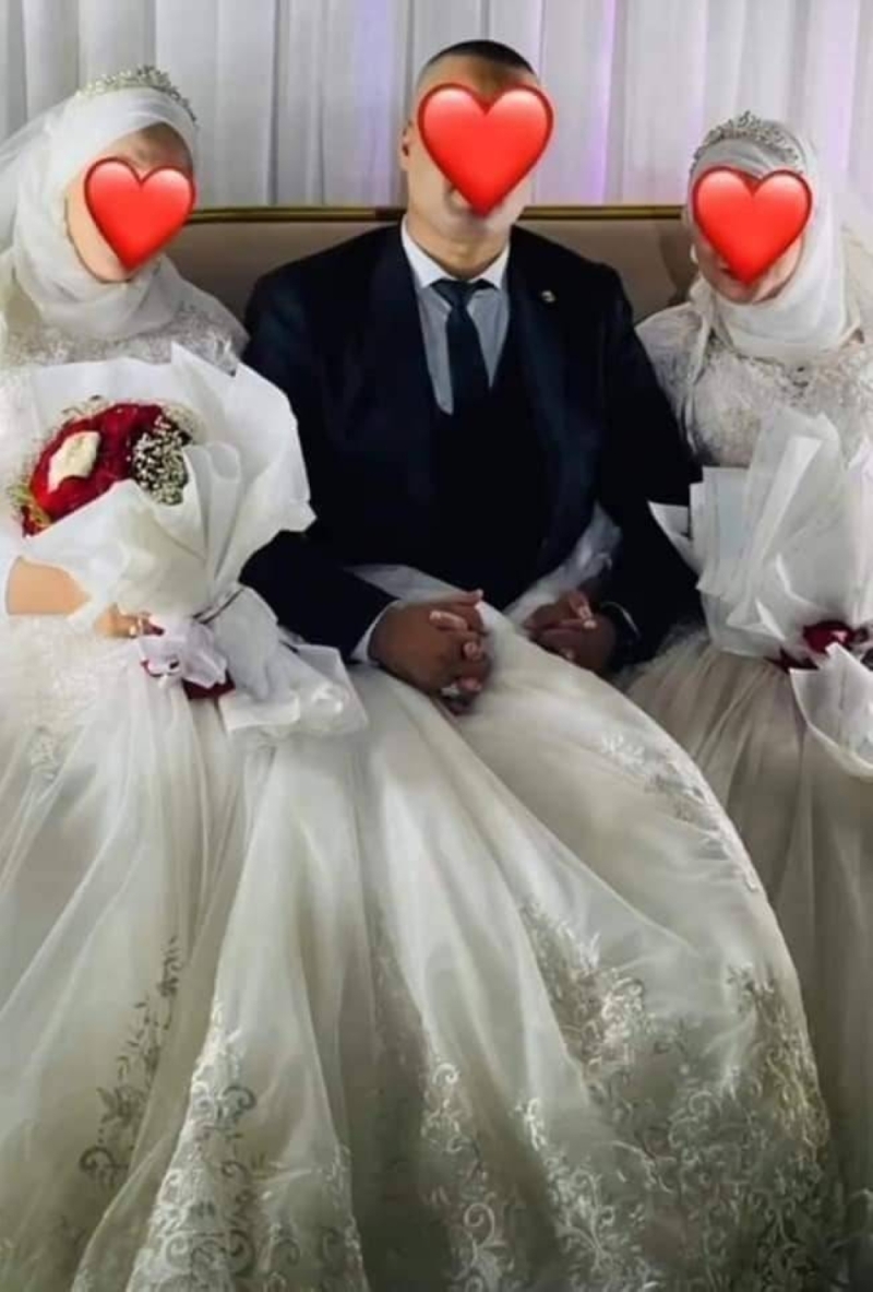 بالصورة.. رجل يتزوج امرأتين في وقت واحد ويثير الجدل في الجزائر 10 تنزيل 17