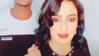 اية افرو وشقيقها