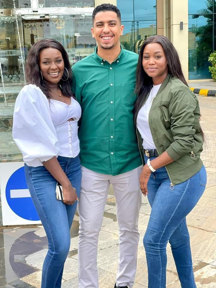 شاهد بالفيديو.. الإعلامي السوداني حازم حلمي يقدم فاصل من الرقص الأفريقي المثير خلال حفل بجوبا 10 حازم حلمي3