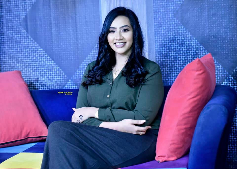 شاهد بالفيديو.. الإعلامية السودانية الحسناء فاطمة كباشي تبهر المتابعين بإطلالة أنيقة تستعرض من خلالها أناقتها وجمالها 10 فاطمة كباشي