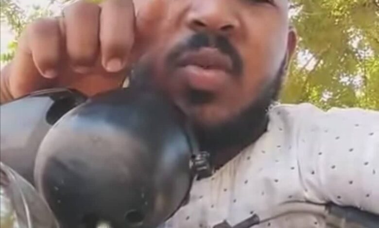 شاهد بالصورة والفيديو.. رجل سوداني يغدر بإبن أخيه..يأخذ منه 7 مليار ونصف ويغادر خارج البلاد وإبن أخيه يكشف التفاصيل ويشكوه للأسافير 1 310226266 559647389261623 7288133078701403322 n