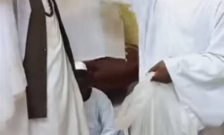 شاهد بالصورة والفيديو.. في نقطة وصفت بالأغلى والأكثر في التاريخ.. عريس سوداني يغرق في الأموال وأقاربه يفشلون في جمعها بسبب كميتها الكبيرة 1 311866038 455619459766525 373333809509467464 n