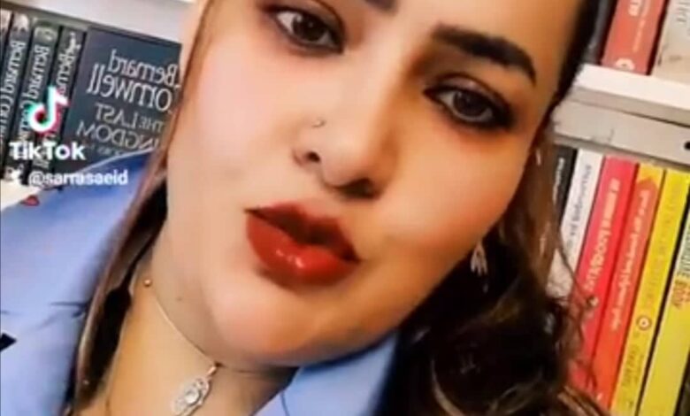 شاهد بالصورة والفيديو.. حسناء سودانية تشرح للفتيات معنى كلمة (شوقر دادي): هو رجل كبير في السن يملك أموال كثيرة وعاوز منك حاجة جسدية فقط..فضحتونا حاولوا أفهموا الحاجة قبل تقولوها 1 312023062 647692383660728 430414912533848310 n