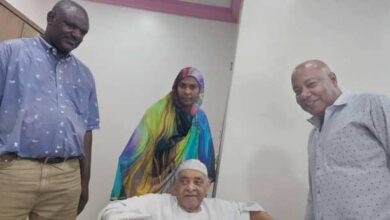 النقابة تطمئن على مامون الطاهر