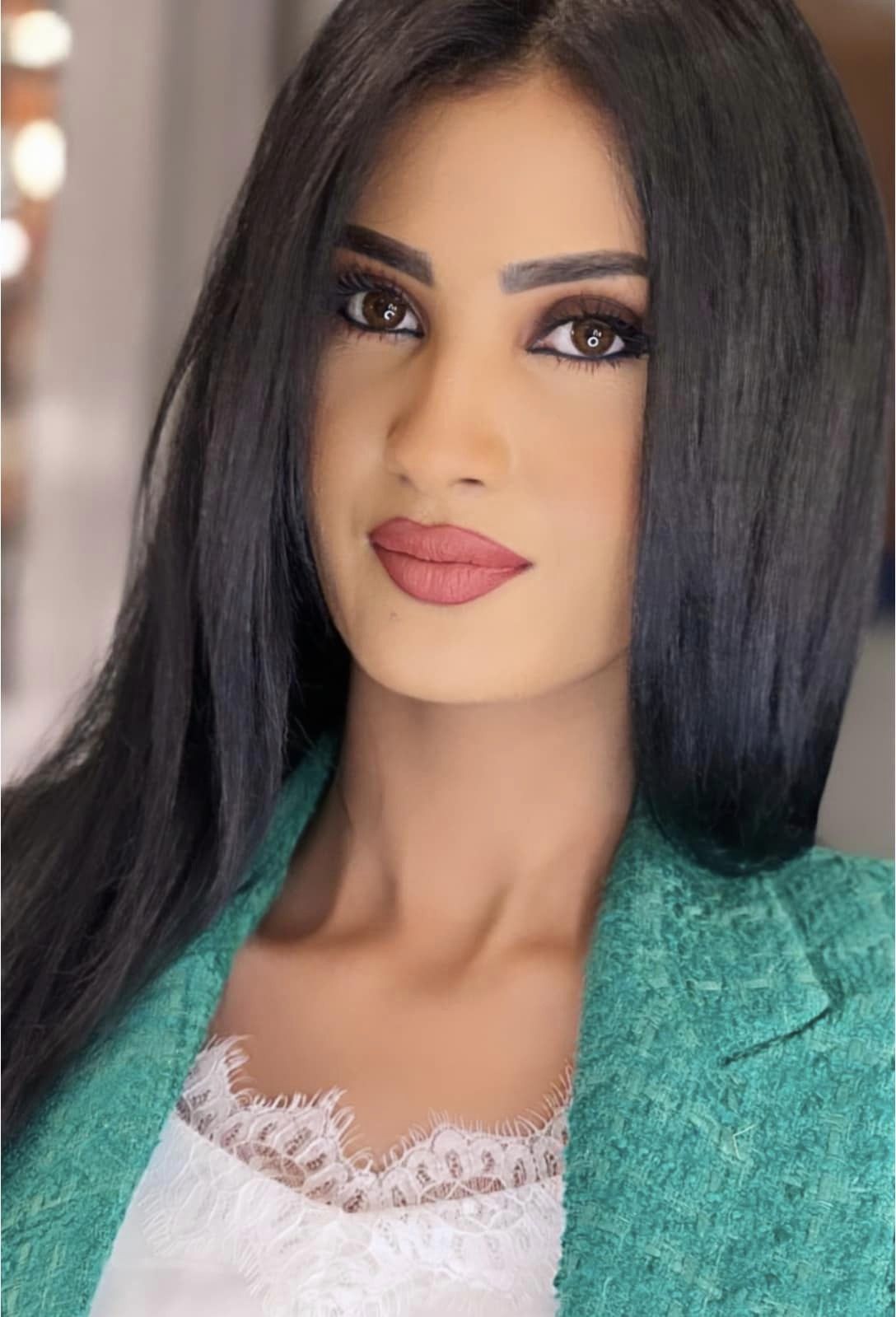 شاهد بالصور.. المذيعة تسابيح خاطر تبهر الأسافير بإطلالة ساحرة ومتابعون يتغزلون: (ست الحسان وفخر السودان) 12 تسابيح33