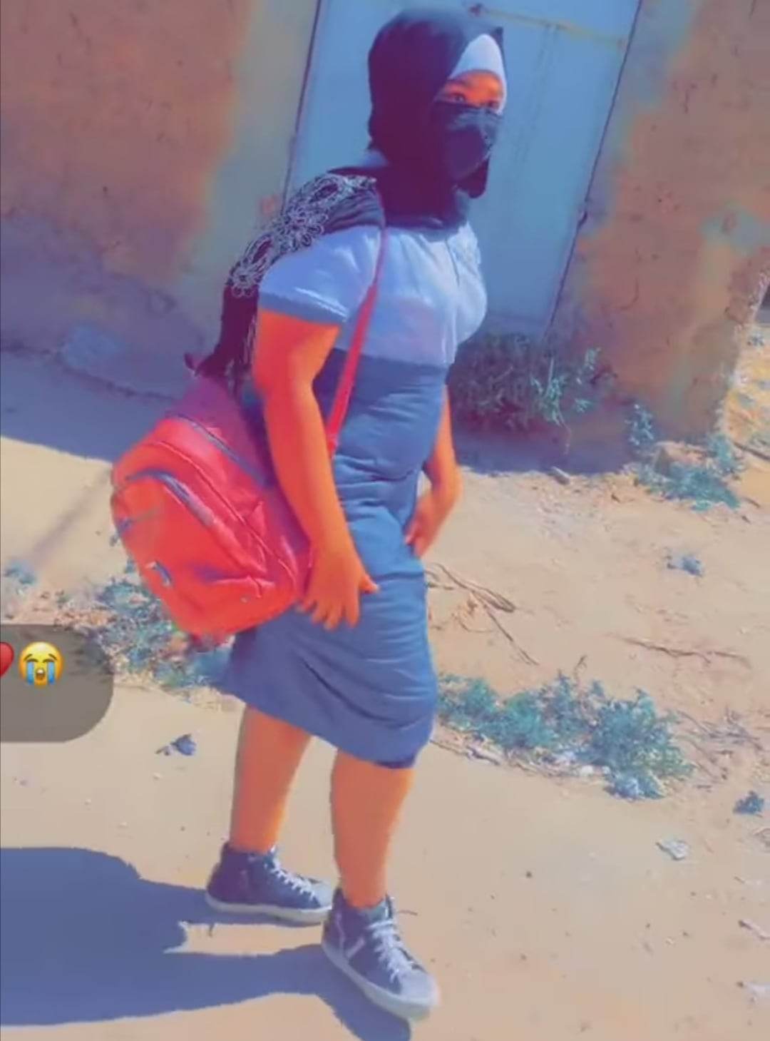 شاهد بالصورة والفيديو.. طالبة سودانية بالمرحلة الثانوية تثير ضجة غير مسبوقة بعد ظهورها وهي تستعرض بجسمها في الشارع العام بأزياء مدرسية ضيقة وقصيرة 10 316335168 490211426247723 2156929619886523731 n