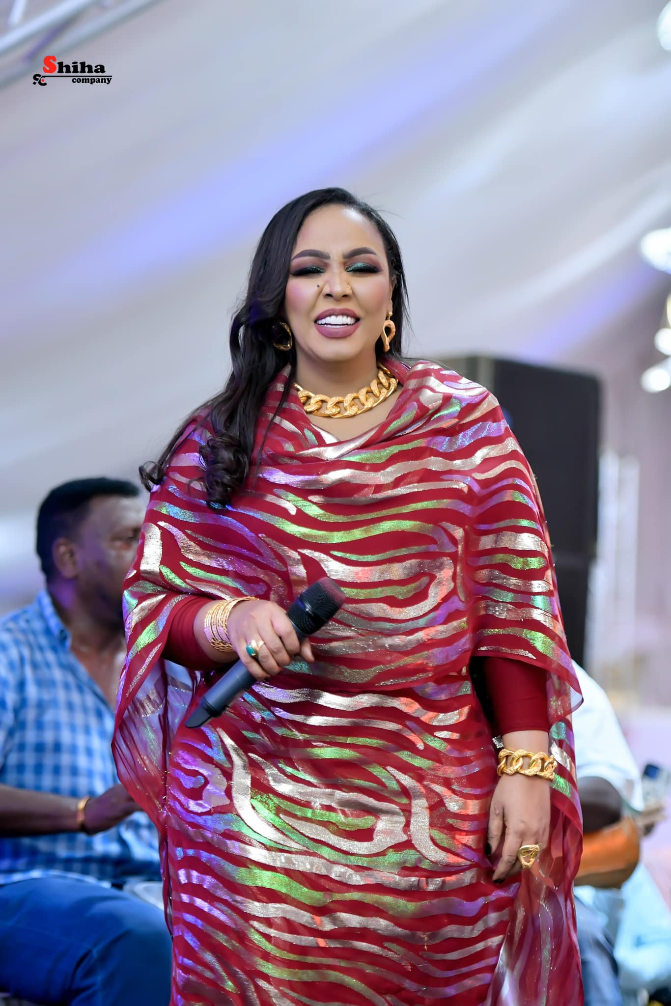 شاهد بالصور.. الفنانة هدى عربي تسحر الأسافير بثوب أنيق وأطلالة مبهرة وتعلق: (حب الناس يحبوك) 5 316415568 1767141847000946 1002486150883064015 n