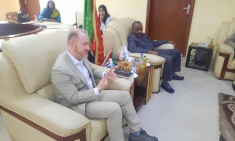 والي القضارف يستقبل السفير الامريكي 1 544937 bIv9X2IfPcrlSWARTV5h3G5V IwwQd2k