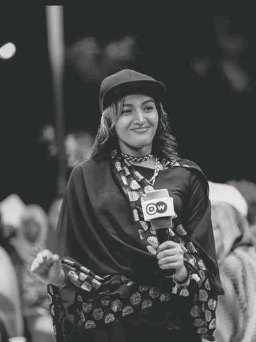رنا مغنية الراب